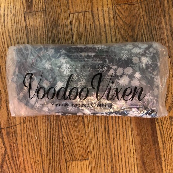 Voodoo Vixen Floral Embroidery Chiffon Flutter Sleeve Flare Dress Size L - NWT - Picture 4 of 5